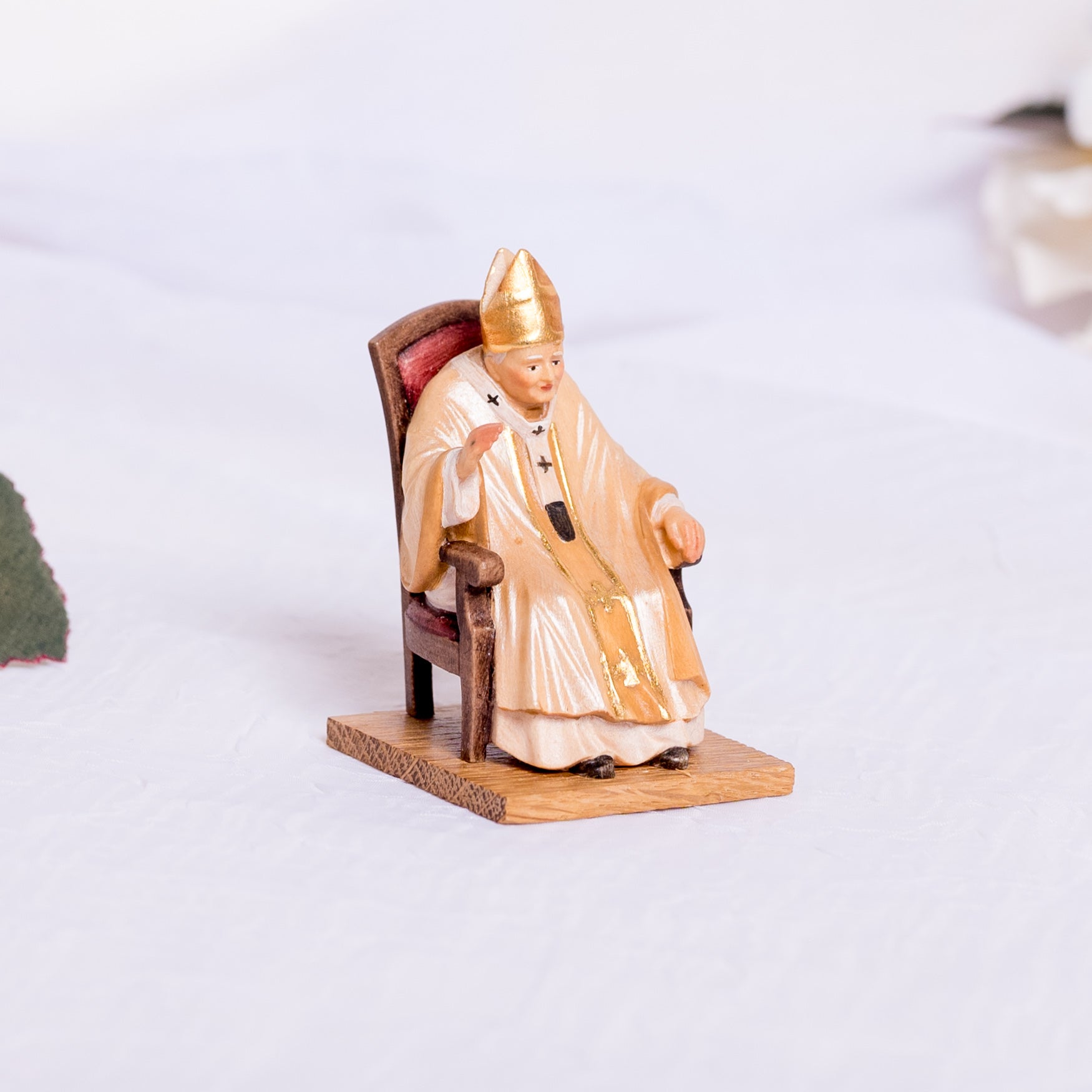 San Juan Pablo II Sentado