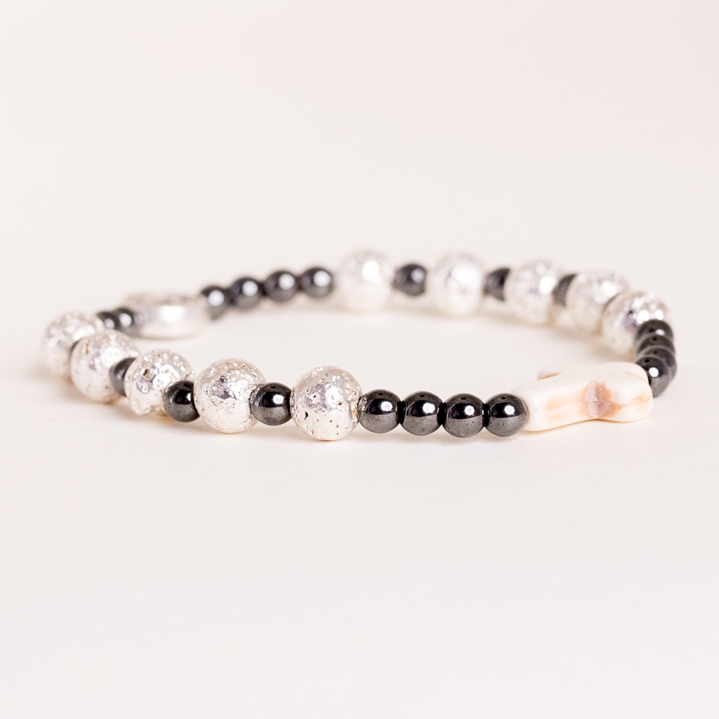 Pulsera de Lava Plateada